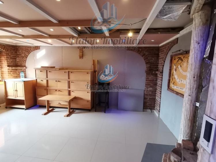 Apartament cu 3 camere decomandat în 1 Mai