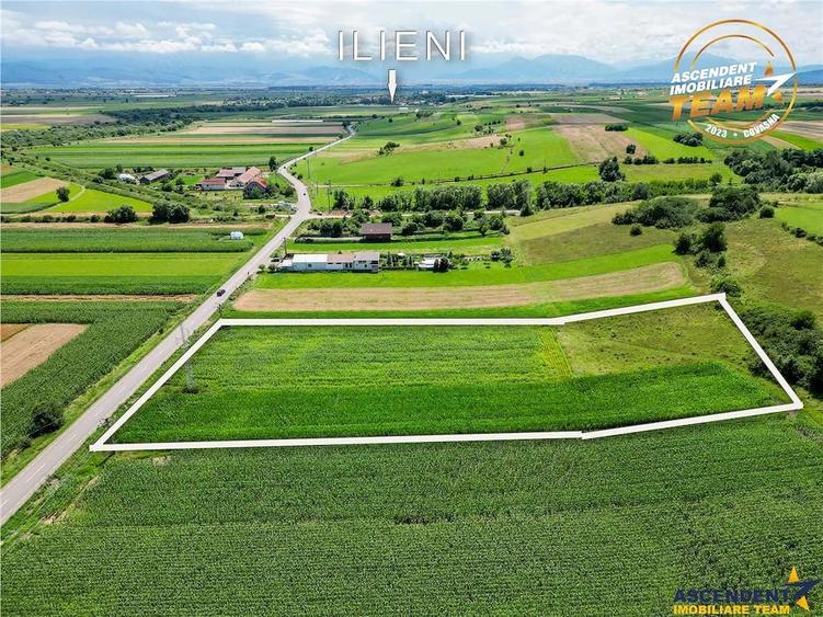 Teren de 7400 mp, în Sâncraiu