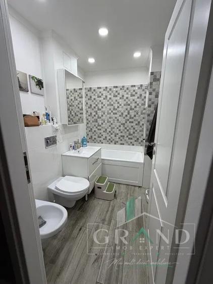 Apartament cu 3 camere decomandat, mobilat în Mărăști