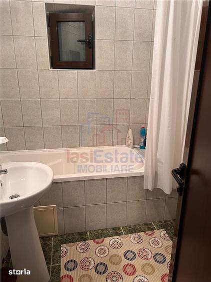 Apartament cu 3 camere decomandat în Mircea cel Bătrân