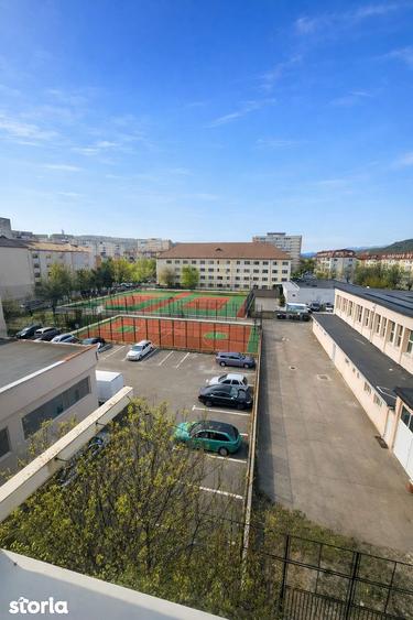 Apartament cu 3 camere decomandat în Ostroveni