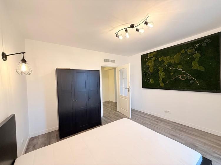 Apartament cu 3 camere decomandat, mobilat în Străulești
