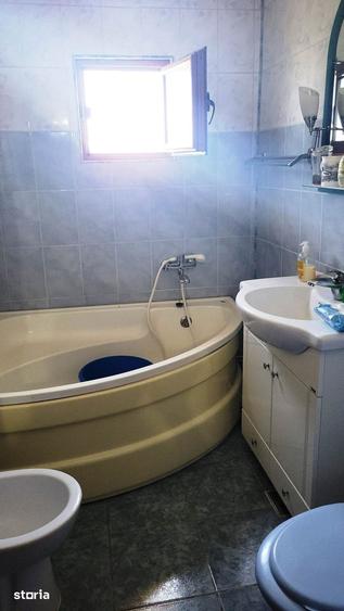Apartament cu 3 camere decomandat în Dorobanți 2