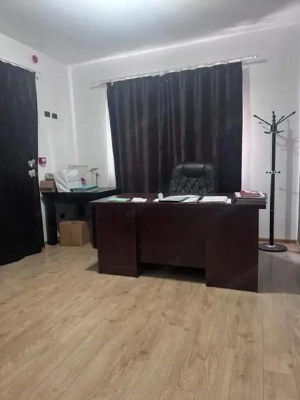 Spațiu comercial, de 794 mp, în Central