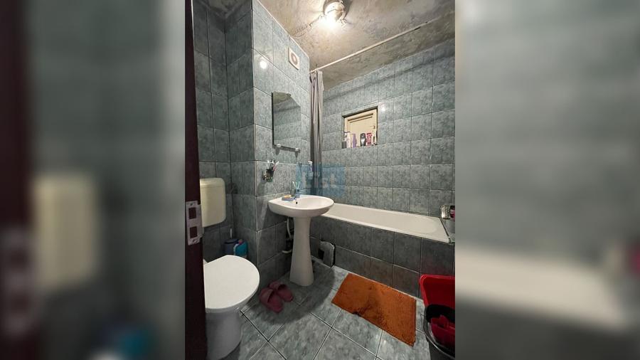 Apartament cu 4 camere decomandat în Luncă