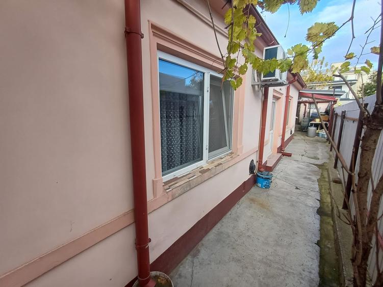 Casă cu 3 camere cu Teren 158 Mp în Central