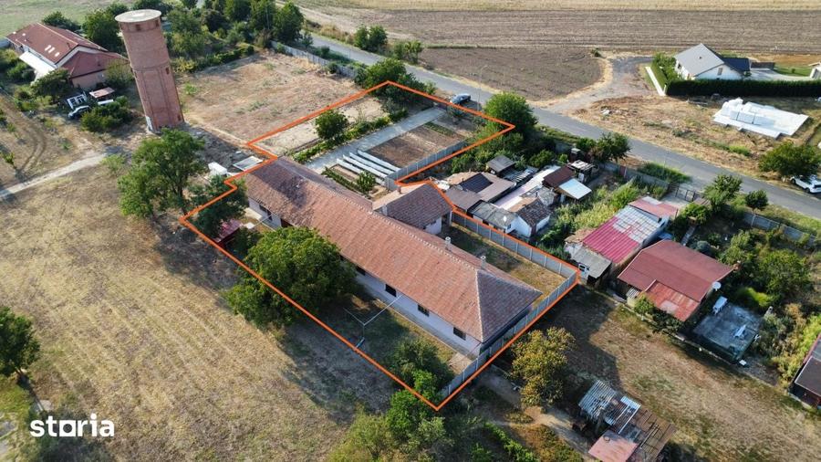 Spațiu comercial, de 382 mp, în Peciu Nou