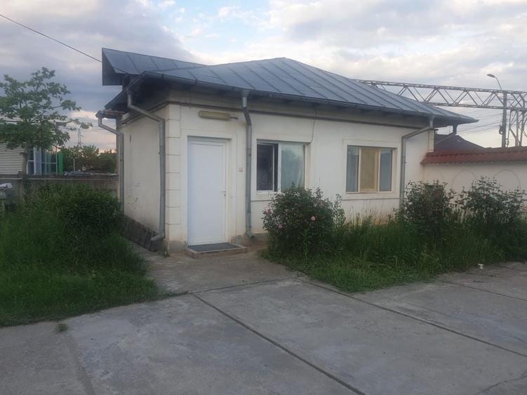 Casă cu 4 camere cu Teren 1000 Mp în Priseaca