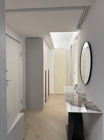 Apartament cu 2 camere decomandat, mobilat în Central