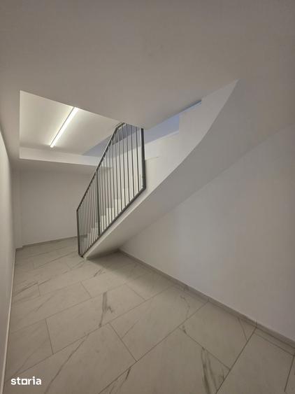 Apartament cu 5 camere în Aviației