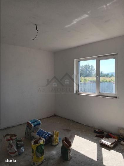 Casă cu 4 camere în Țuțora