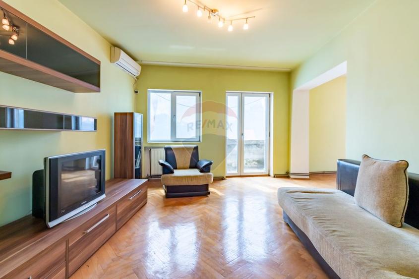Apartament cu 2 camere decomandat în P-ța Dorobanți