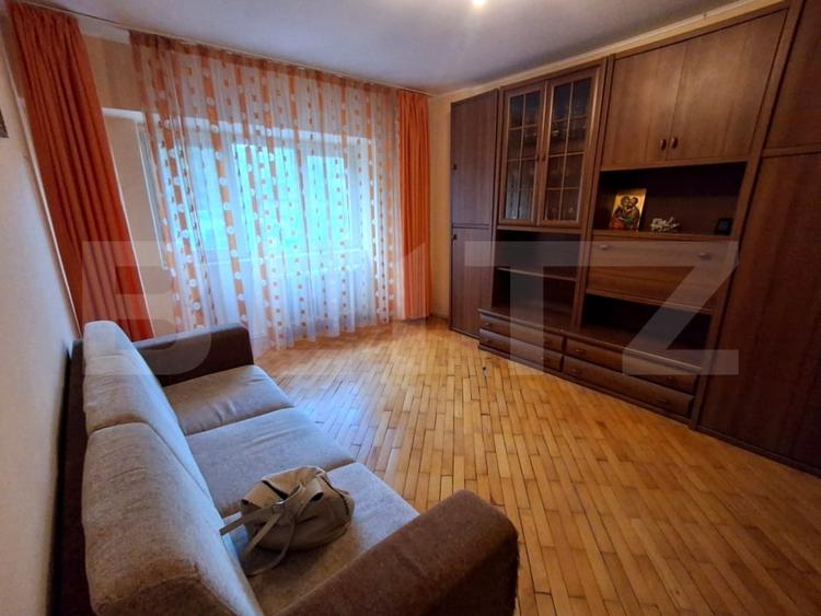 Apartament cu 3 camere decomandat, mobilat în Păcurari