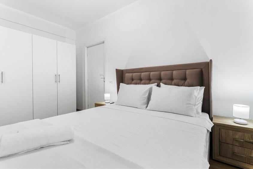 Apartament cu 2 camere decomandat în Exterior Vest