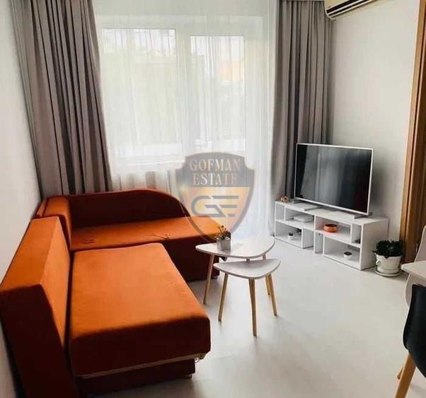 Apartament cu 3 camere semidecomandat, mobilat în Tomis Nord