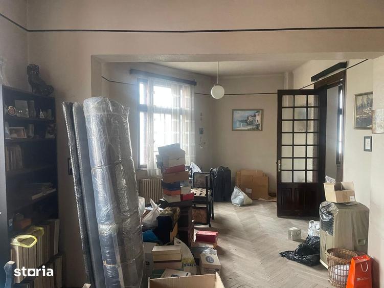 Apartament cu 3 camere în Centrul Civic