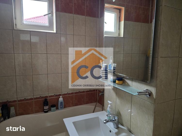 Apartament cu 3 camere decomandat în Răcăciuni