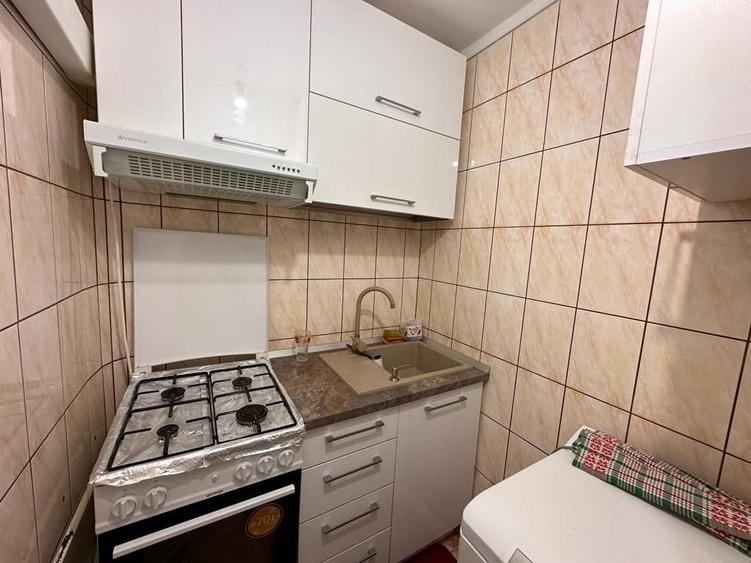 Garsonieră decomandată în Popoveni