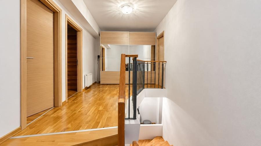 Apartament cu 3 camere, mobilat în Dristor