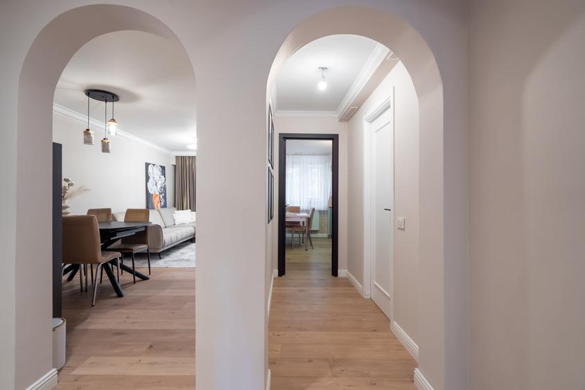 Apartament cu 3 camere decomandat în Barbu Văcărescu