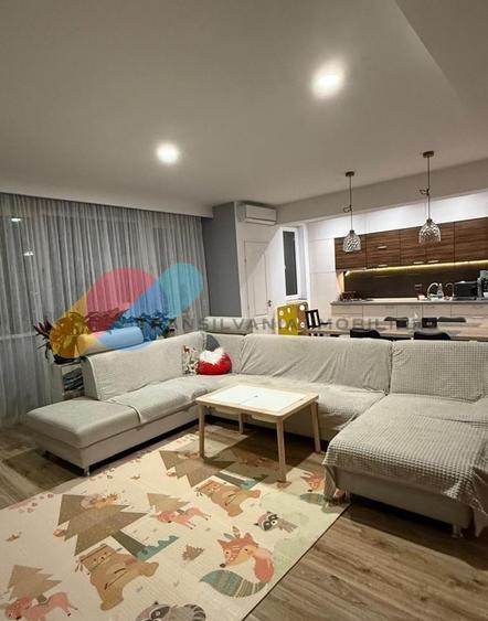 Apartament cu 3 camere semidecomandat în Florești