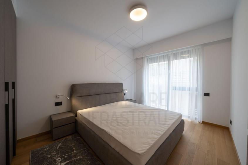 Apartament cu 3 camere decomandat, mobilat în Primăverii