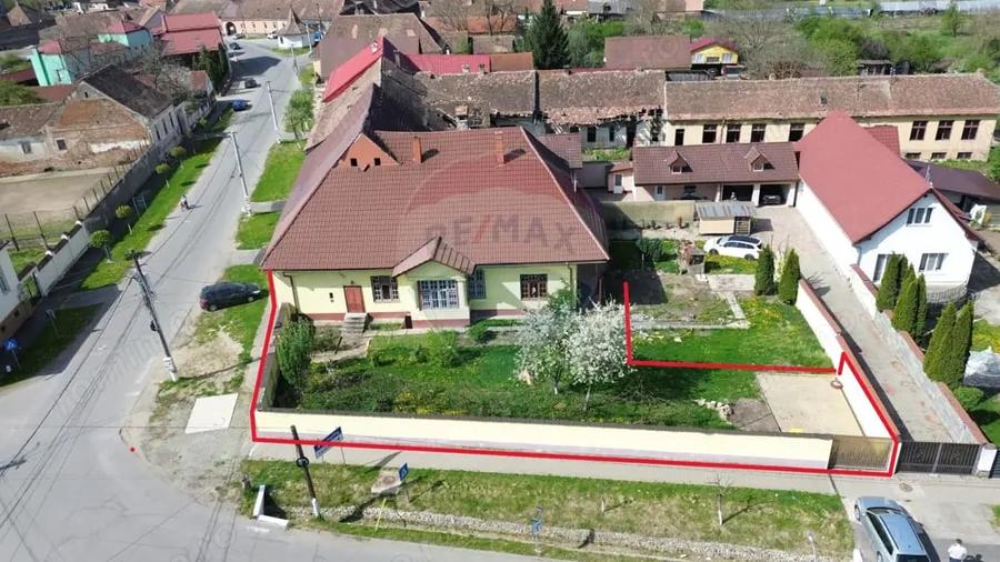 Casă cu 3 camere cu Teren 470 Mp în Dumbrăveni