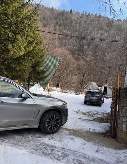 Casă cu 4 camere în Lepșa
