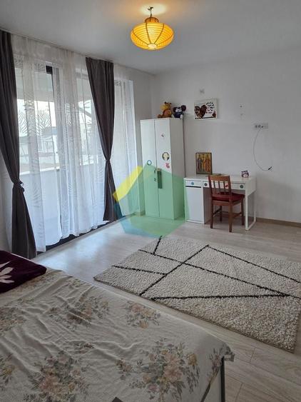 Duplex cu 3 camere cu Canalizare în Sud-Est