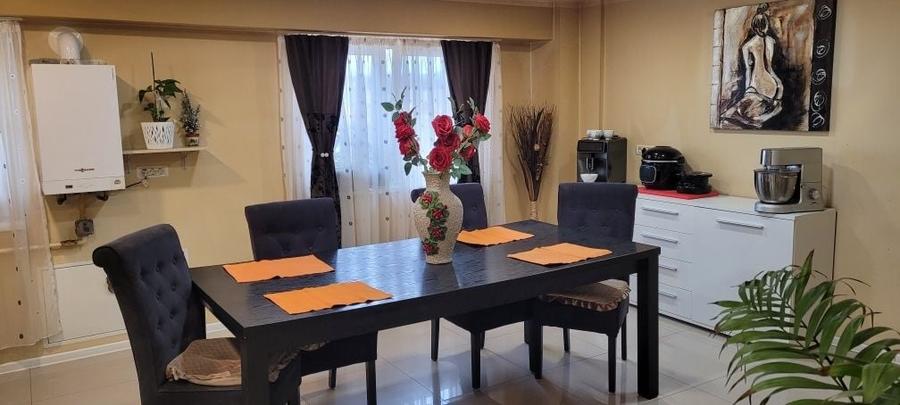 Apartament cu 3 camere decomandat în Câlnic