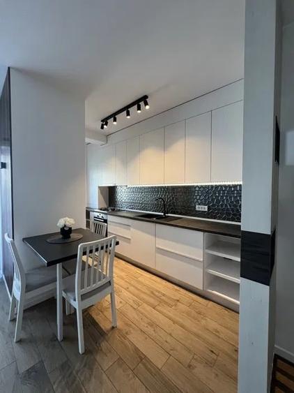 Apartament cu 2 camere semidecomandat în Aradului