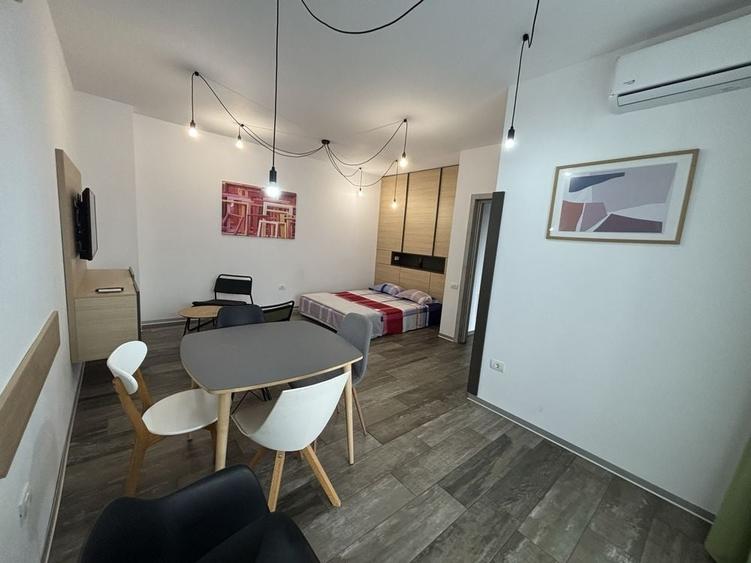 Apartament cu 2 camere decomandat în Exterior Vest