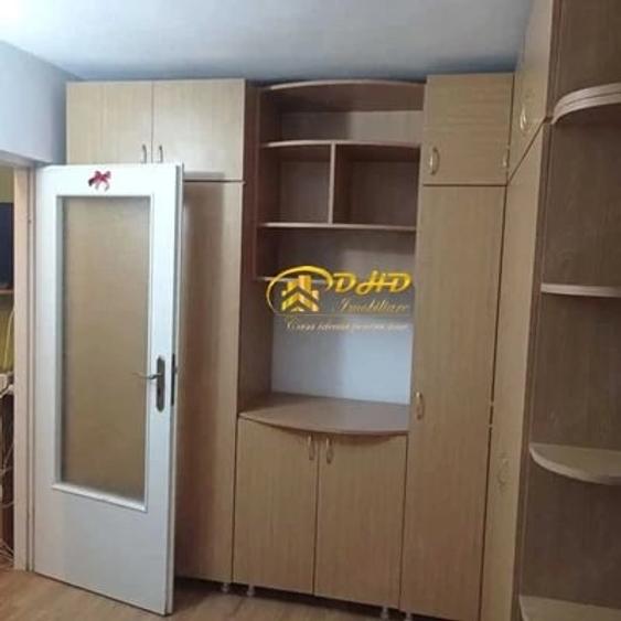 Apartament cu 2 camere semidecomandat în Tătărași