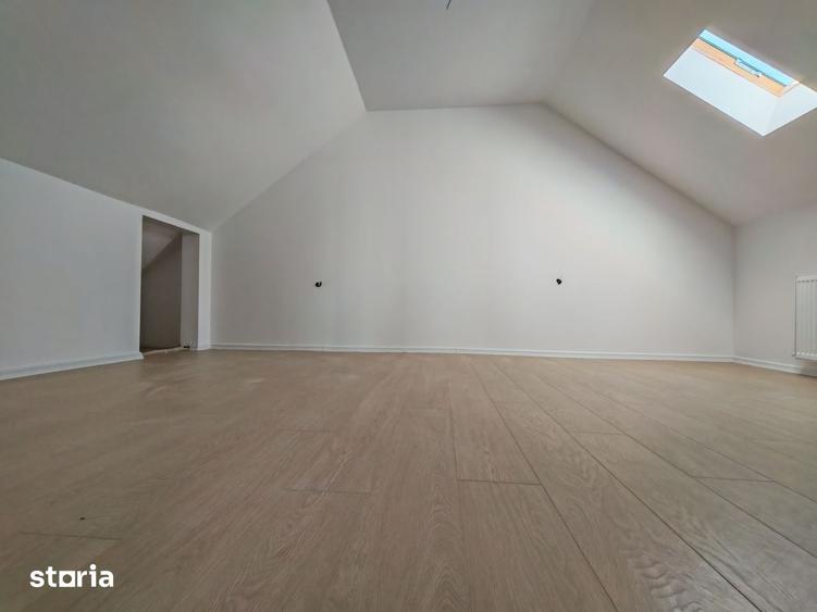 Casă cu 4 camere cu Teren 200 Mp în Lumina