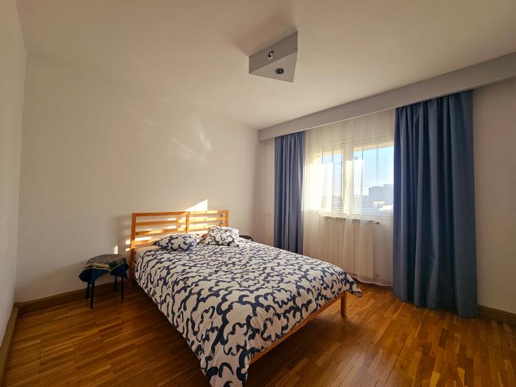 Apartament cu 3 camere decomandat, mobilat în Nerva Traian