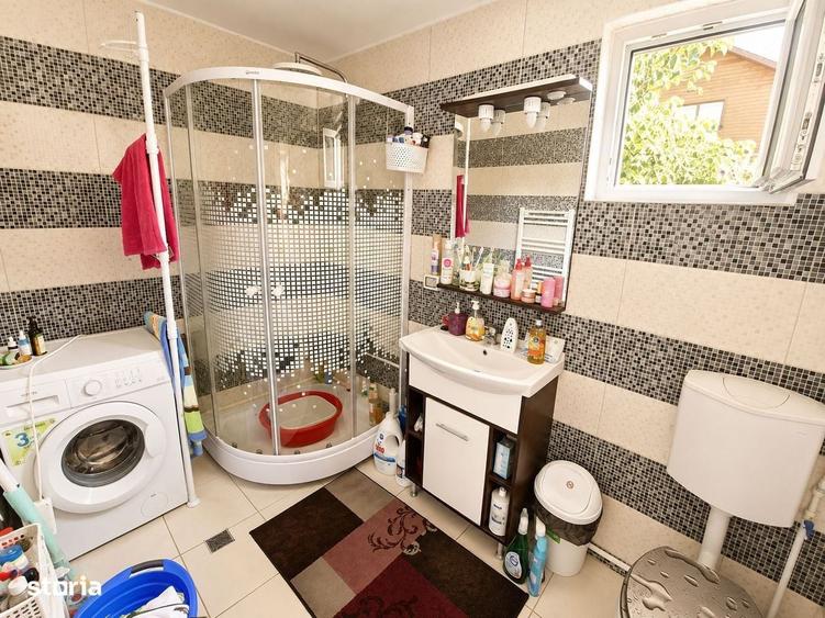 Casă cu 3 camere în Răzvad
