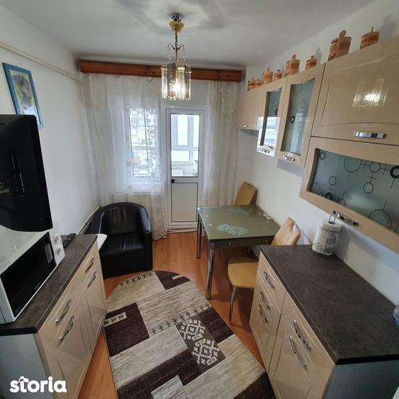 Apartament cu 2 camere decomandat în Steaua