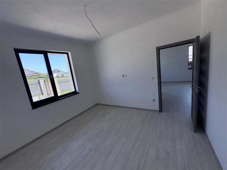 Casa Superba 4 camere cu 2 bai beci terasa Valea Adanca - 9