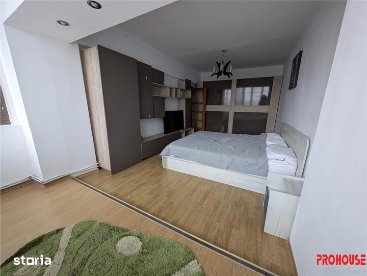 Apartament cu 3 camere semidecomandat în Ultracentral