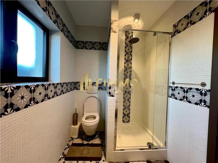 Casă individuală cu 5 camere cu Teren 1600 Mp în Pătrăuți