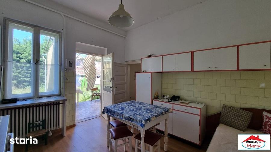 Casă cu 3 camere cu Teren 421 Mp în Titulescu