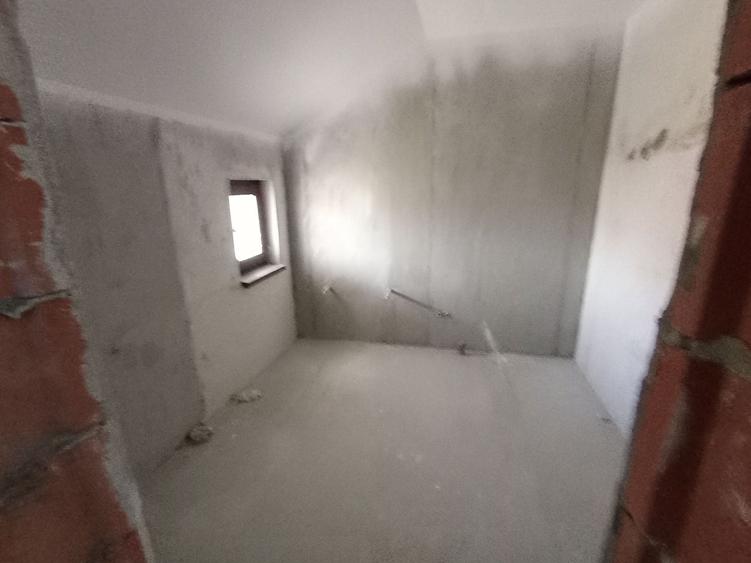 Casă individuală cu 5 camere cu Canalizare în Sânandrei