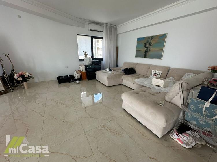 Apartament cu 3 camere decomandat, mobilat în Mazepa 2