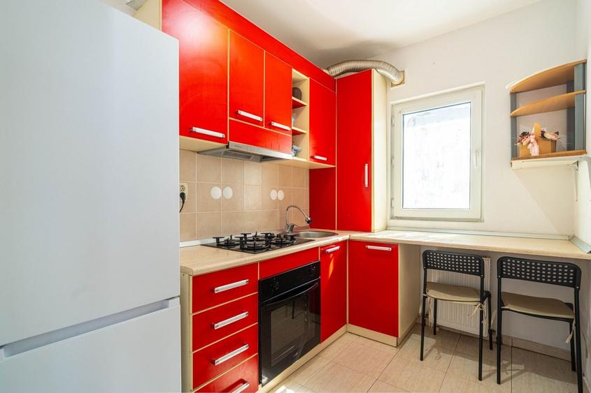 Penthouse cu 2 camere decomandat, mobilat în UTA