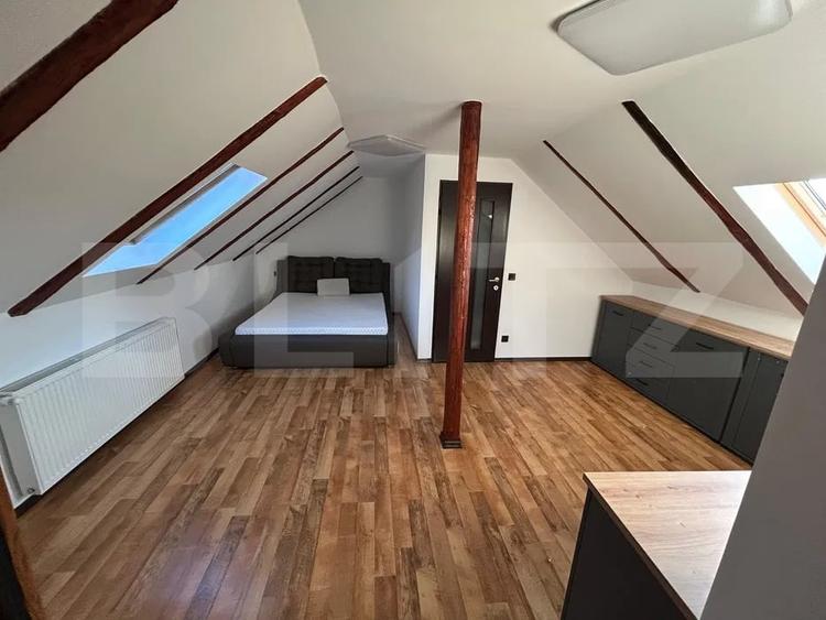 Apartament cu 3 camere decomandat, mobilat în Turcheș