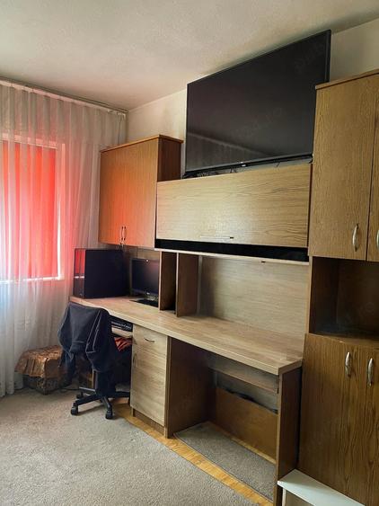 Apartament cu 2 camere decomandat, mobilat în Exterior Vest