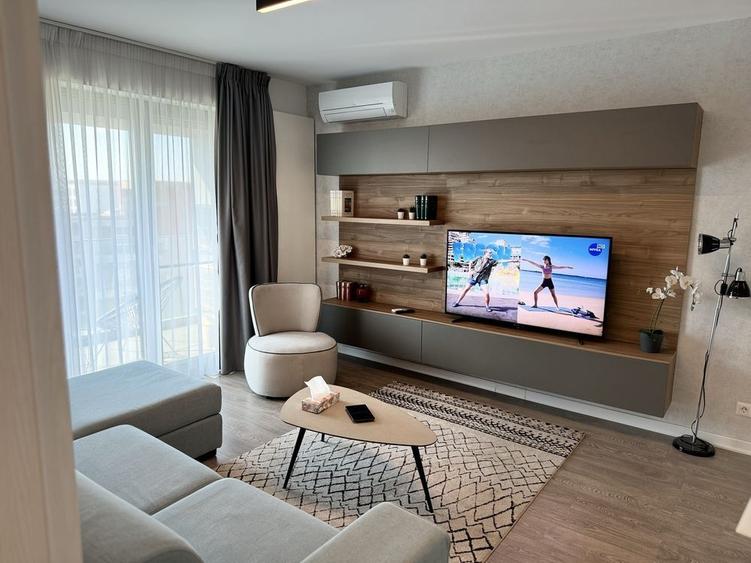 Apartament cu 2 camere semidecomandat, mobilat în Aviației