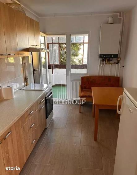 Apartament 2 camere, cu balcon si parcare, la etajul 1, zona strazii J - 1