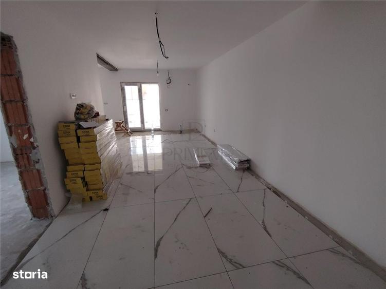 Duplex Pe Parter - Aproape De Centura - 2 Fronturi Stradale - 2