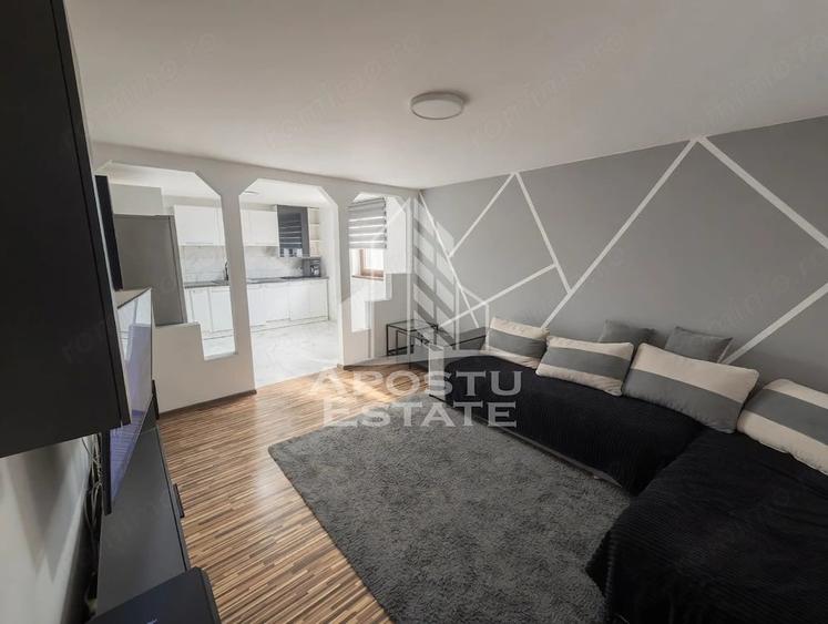 Casă cu 5 camere cu Teren 2972 Mp în Sânpetru Mic
